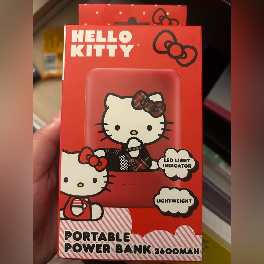 Sanrio Red Hello Kitty Portable Power Bank 2600mah